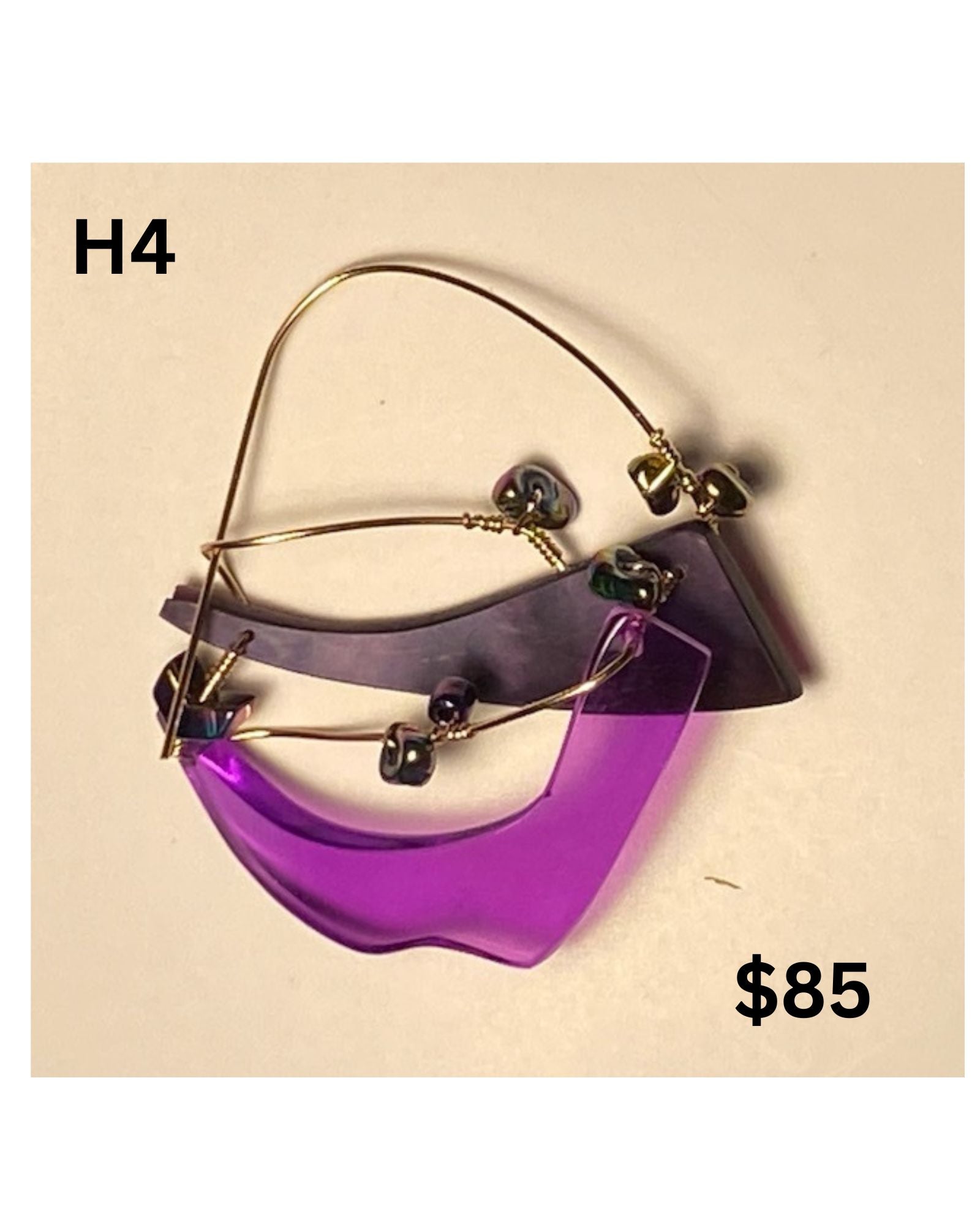 H4 - EARRING