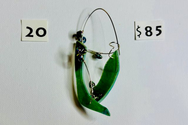 S20 - EARRING