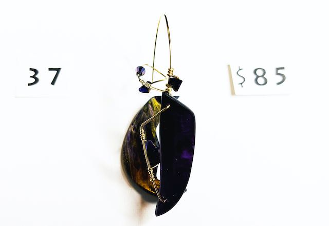 S37 - EARRING
