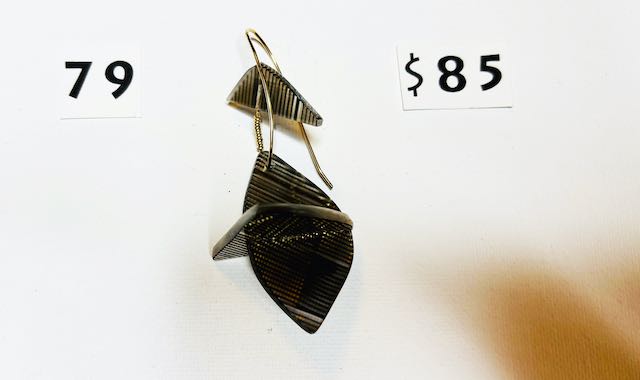 S79 - EARRING