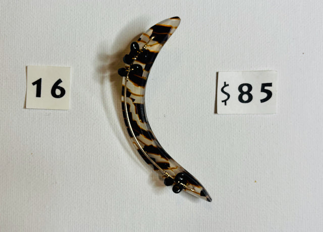 SC 16 - Crescent EARRING