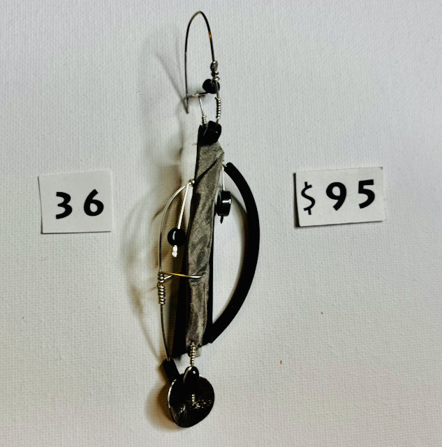 SC 36 - Abstract Hoop EARRING