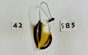 SC 42 - Abstract Hoop EARRING