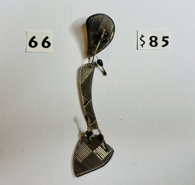 SC 66 -  Kinetic Dangle EARRING