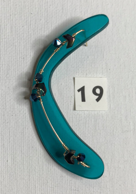 #19 STYLIZED CRESCENT EARRING